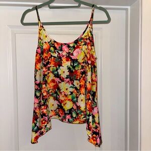 LIKE NEW SOPRANO | High low floral tank top size medium